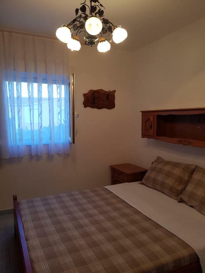 Apartments Marijeta Vir Bagian luar foto